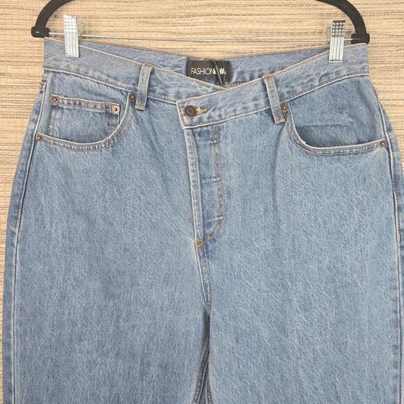 Fashion Nova Jeans Women 11 Light Wash Button Fly Straight High Rise Capsule NEW - Picture 2 of 12